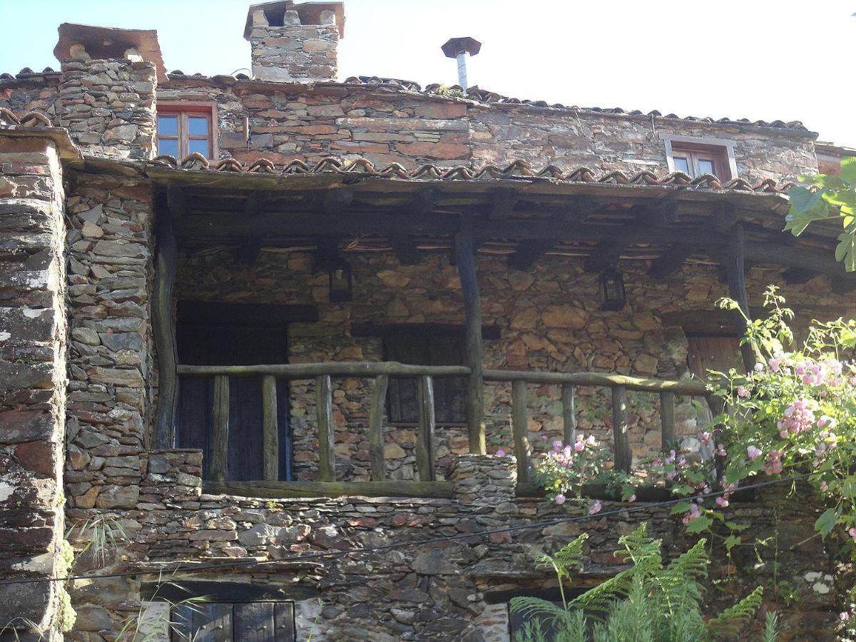 Casa Dos Livros Villa Talasnal Exterior photo